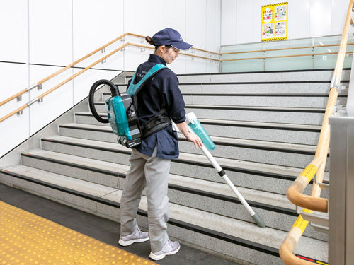 駅舎清掃