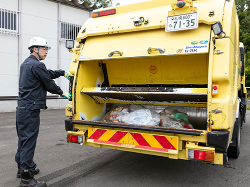 廃棄物収集運搬作業