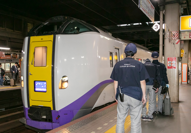JR北海道札幌駅の清掃